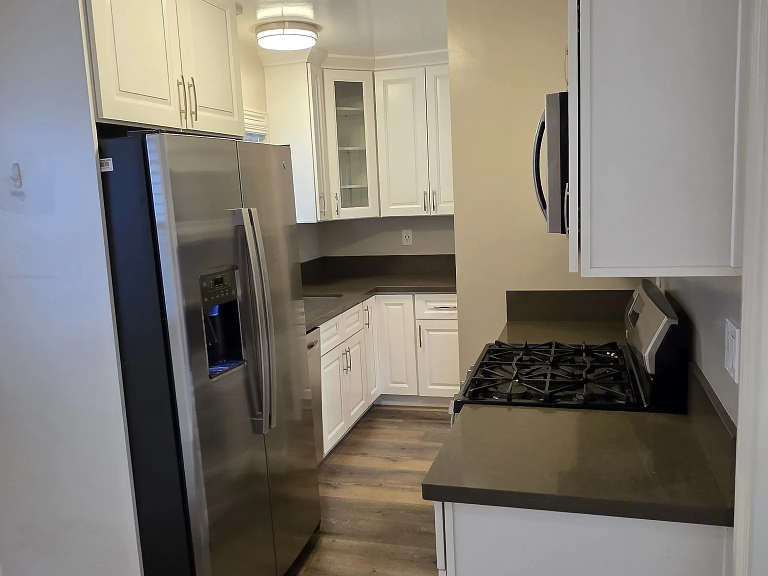 1 bed, $2,295 — Photo 3
