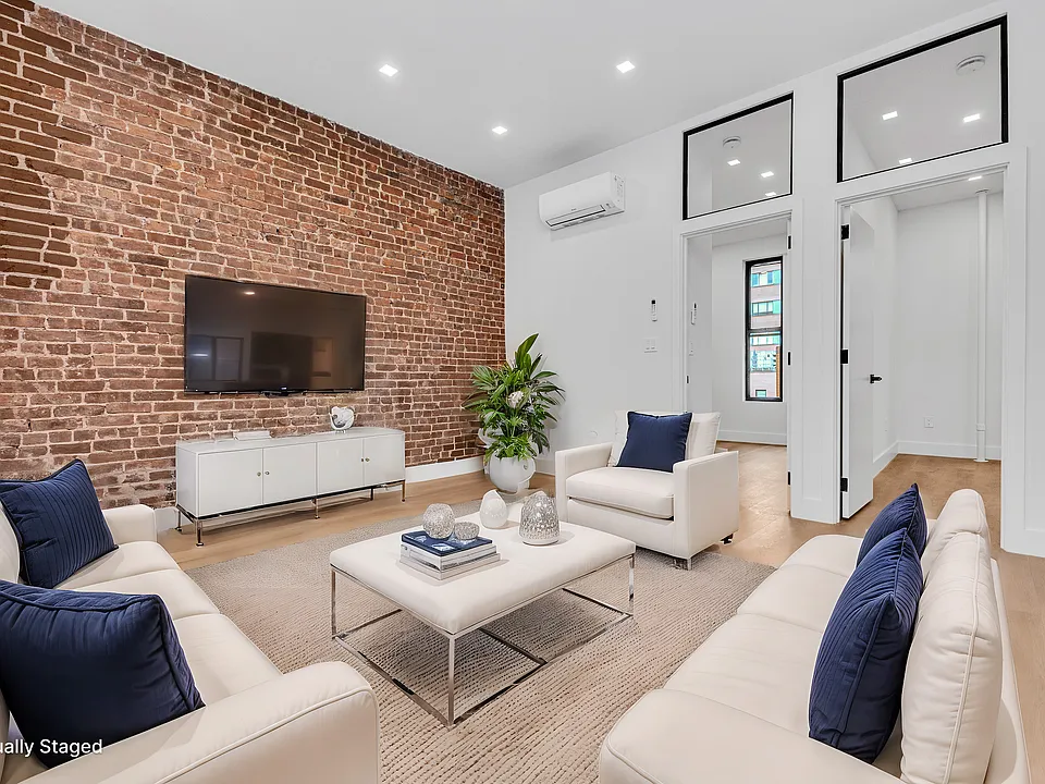 425 W 57th St #2A