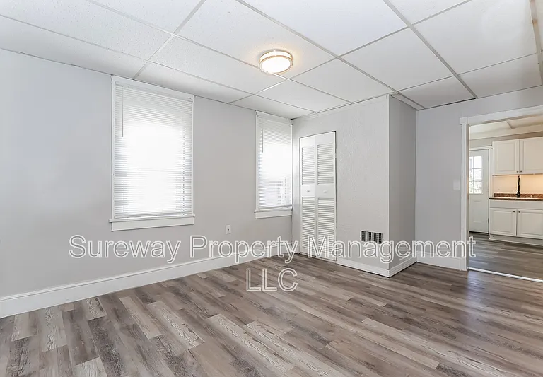 15 Marshall Ave — Photo 3