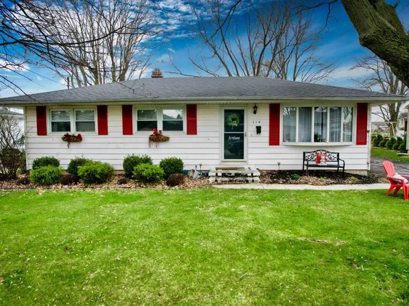 114 Sunset Dr, Bellevue, OH 44811