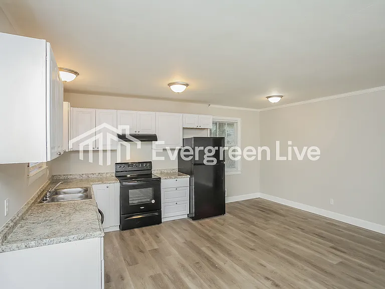 752 Shull St — Photo 13
