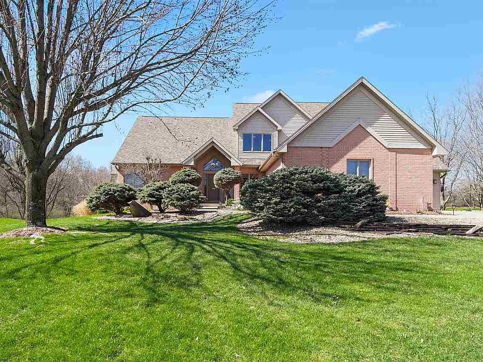 1st image of 65 Burr Oak Ct