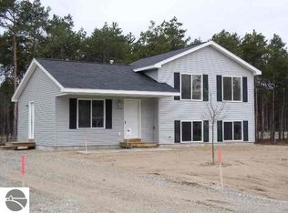 3068 Crimson Ranch Ln, Traverse City, MI 49685