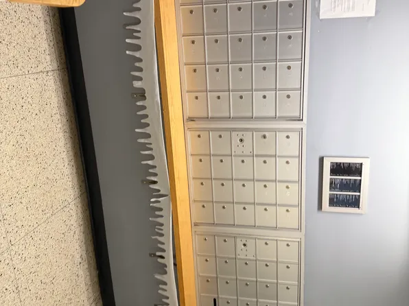 151-05 Cross Island Parkway image 16 of 19