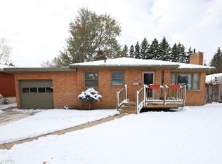 426 Greenwood Dr SE, East Grand Forks, MN 56721