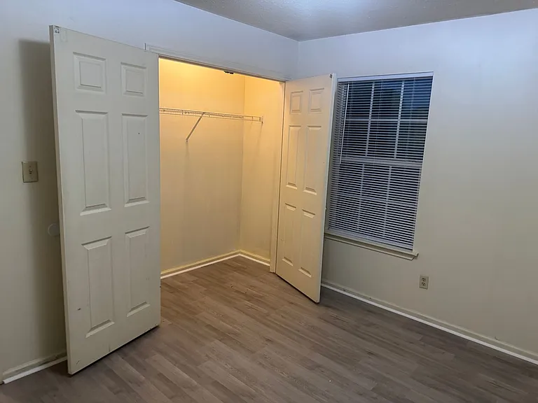 4215 Walnut Park Dr — Photo 16