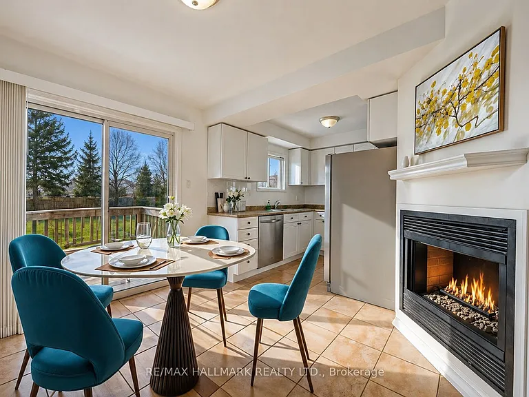 19 Parktree Dr — Photo 5