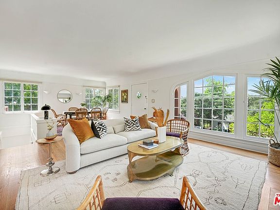 3rd image of 2720 El Roble Dr