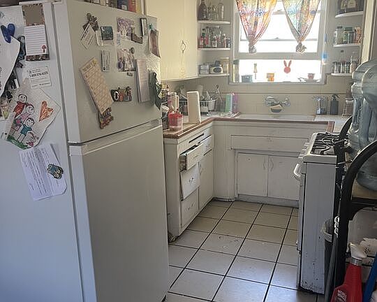 5th image of 12208 Culver Blvd