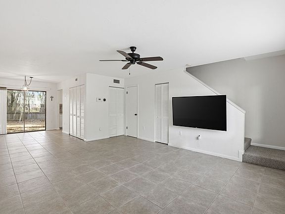 3rd image of 2300 SW 43rd St APT H3
