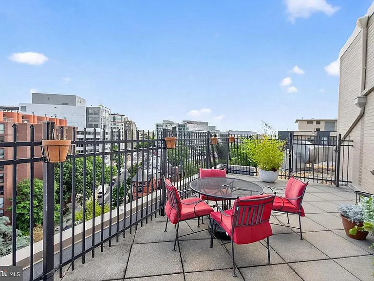 2201 L St NW #316 — Photo 20