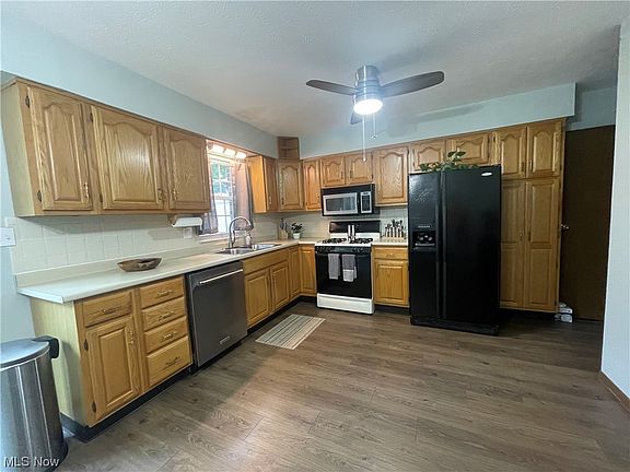 4th image of 23 Campbell Dr