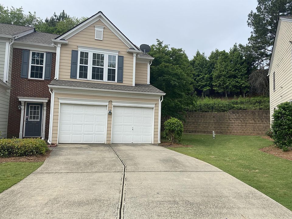 1st image of 2438 Fairlie Dr