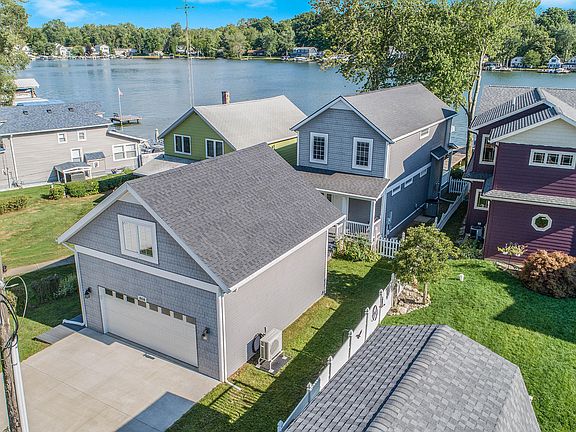3rd image of 8414 Lake Ave