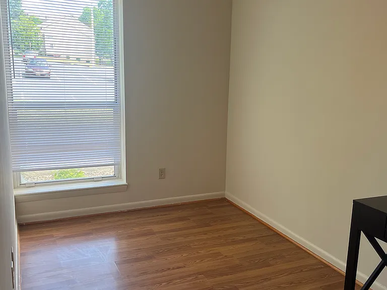 1348 Hunters Rd #D — Photo 10
