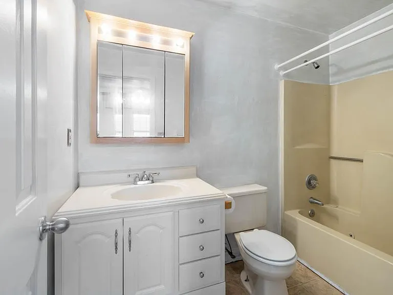 141 A View Ave — Photo 21