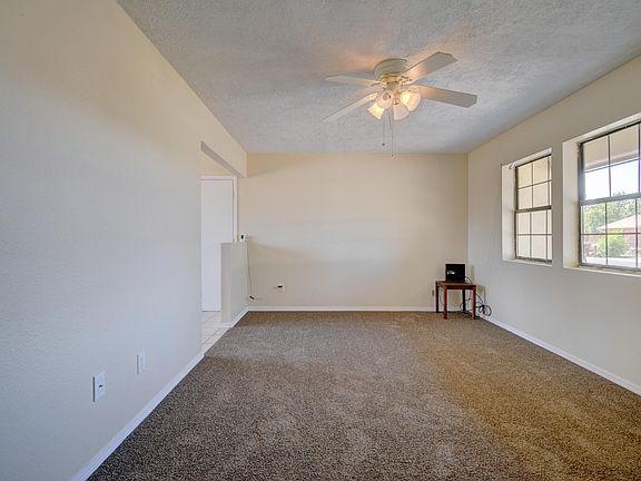 2nd image of 826 La Luz Dr