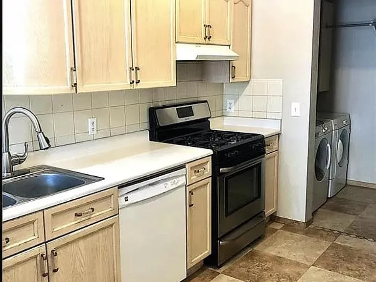 2601 Country Maple Ave — Photo 6