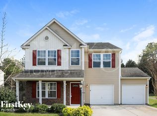 14435 Lake Crossing Dr, Charlotte, NC 28278
