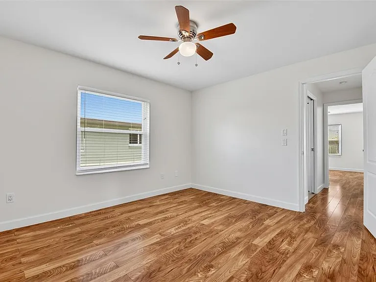 231 Wellington Dr — Photo 41