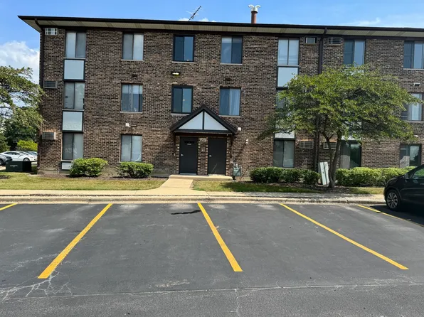 207 Gregory St APT 5, Aurora, IL 60504