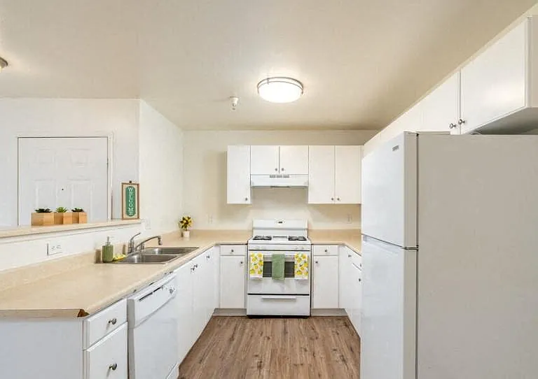 Twin Palm Apartments — Photo 1