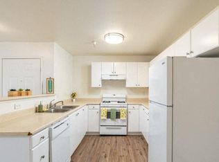 Twin Palm Apartments, Palmdale, CA 93550