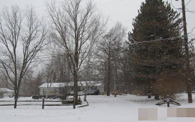 2nd image of 1460 W Lake Rd