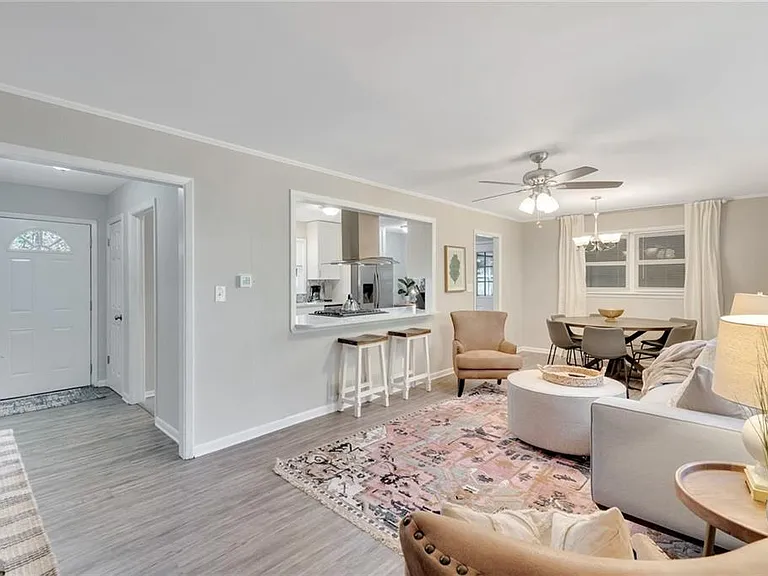 577 Kurtz Rd — Photo 3