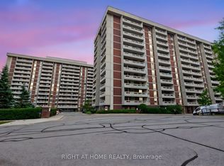 60 Inverlochy Blvd #211, Markham, ON L3T 4T7