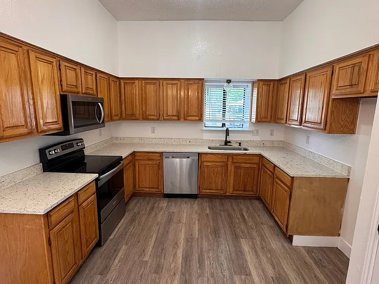 109 Misty Ct — Photo 8