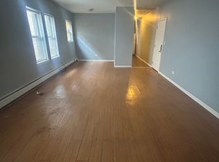 6940 S Clyde Ave #310, Chicago, IL 60649