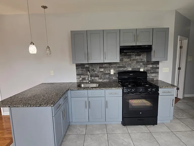 550 Garfield Ave #3A — Photo 2