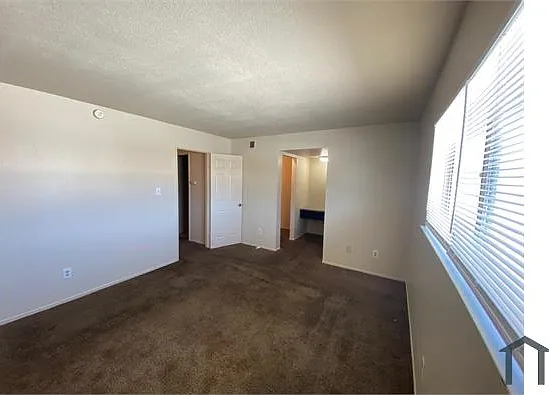 4223 Weymouth Ln — Photo 21