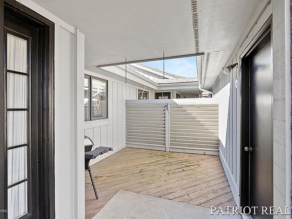 2nd image of 1295 Suncrest Dr NE #80