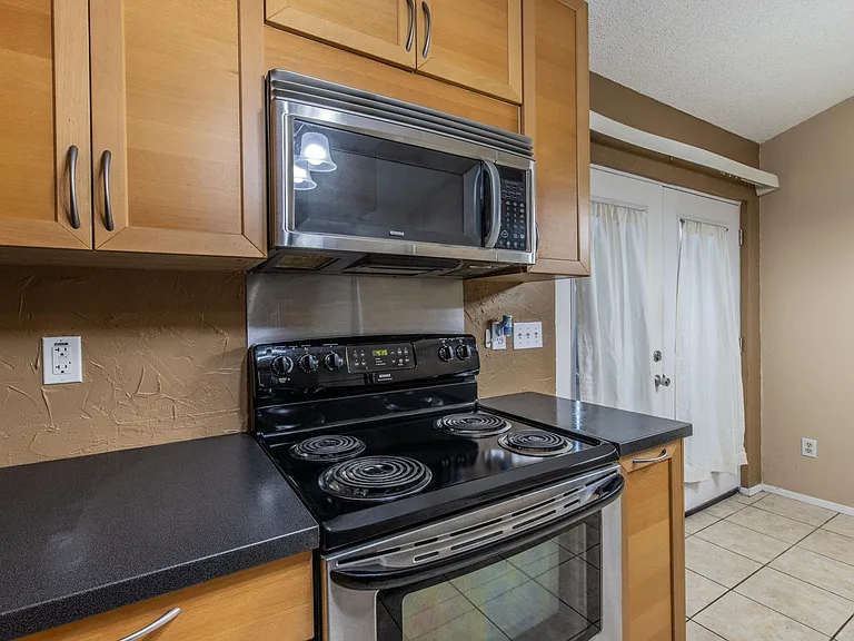 1015 E Yager Ln #172 — Photo 7