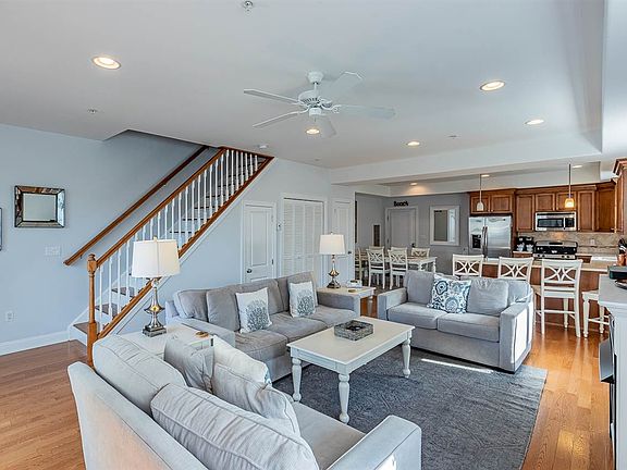 2nd image of 4204 Landis Ave Unit 204