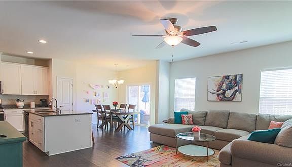 3rd image of 7174 Mariners Village Dr #33