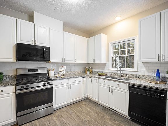 3rd image of 4705 Royal Troon Dr