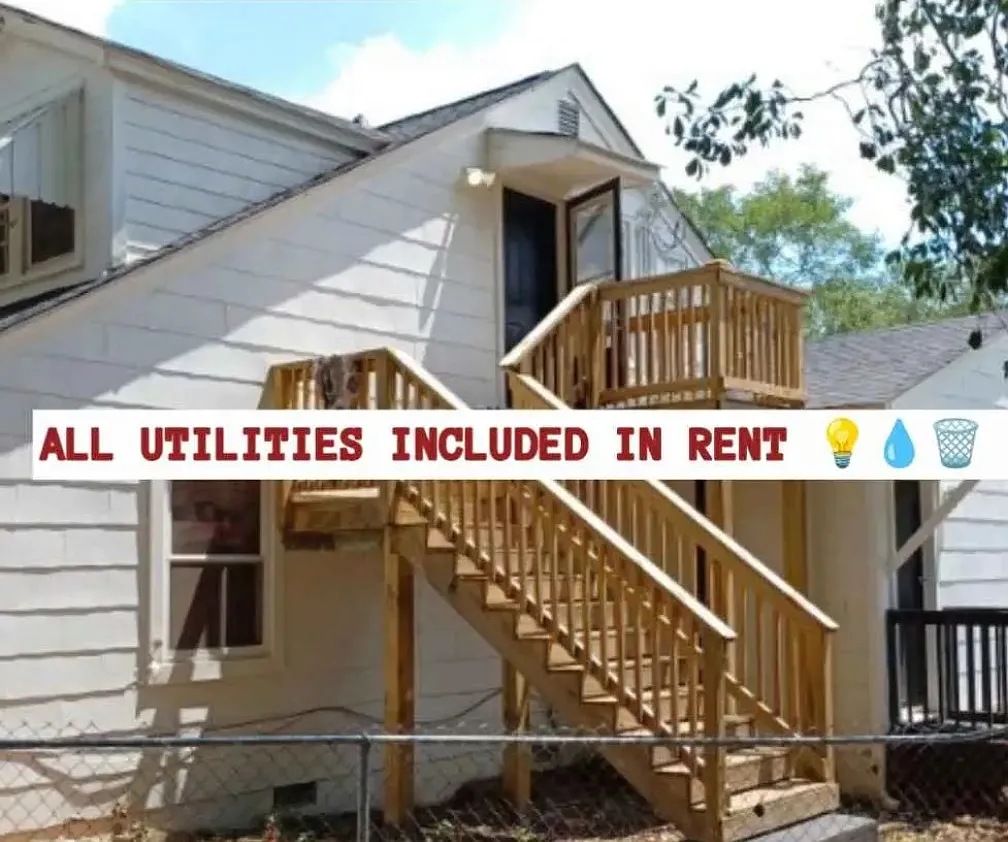 305 S Walnut St — Photo 1