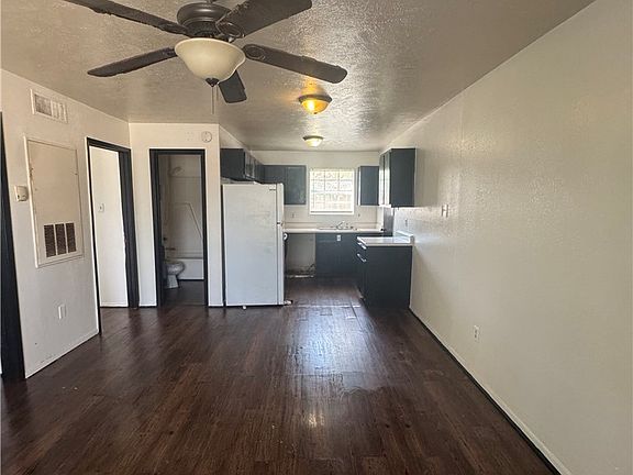 5th image of 2400 Jaguar Dr