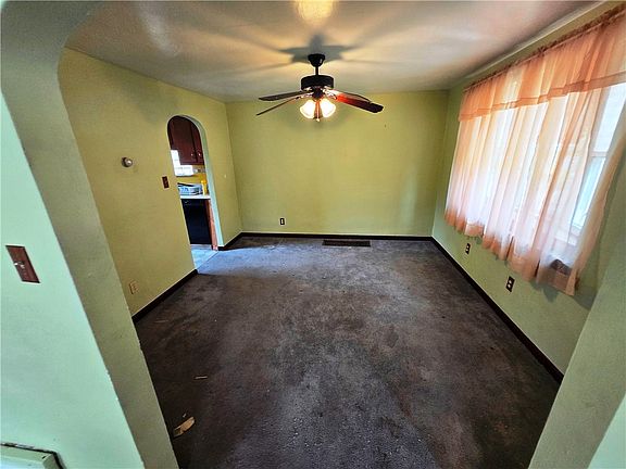 5th image of 248 Johnston Rd