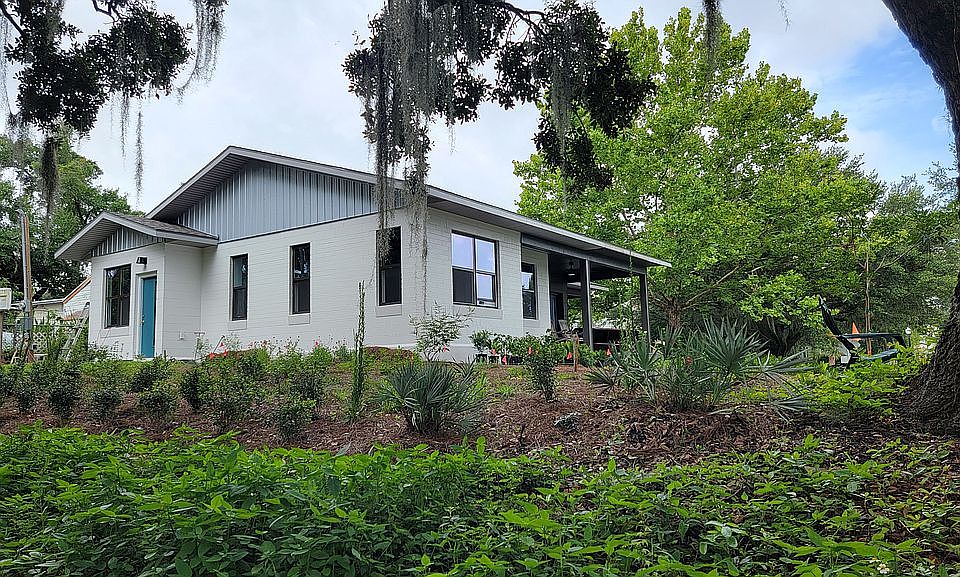 1st image of 534 S Lake Formosa Dr