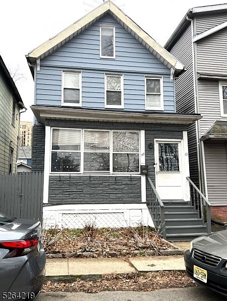 1st image of 135 Lindsley Pl