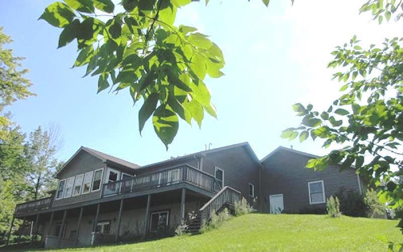 1st image of 3644 Chippewa Dr