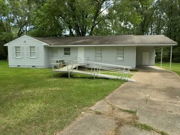 141 Wildwood Cir, Jackson, MS 39212