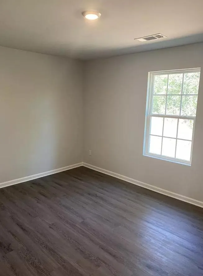Building Photo - 481 Elles Way #481