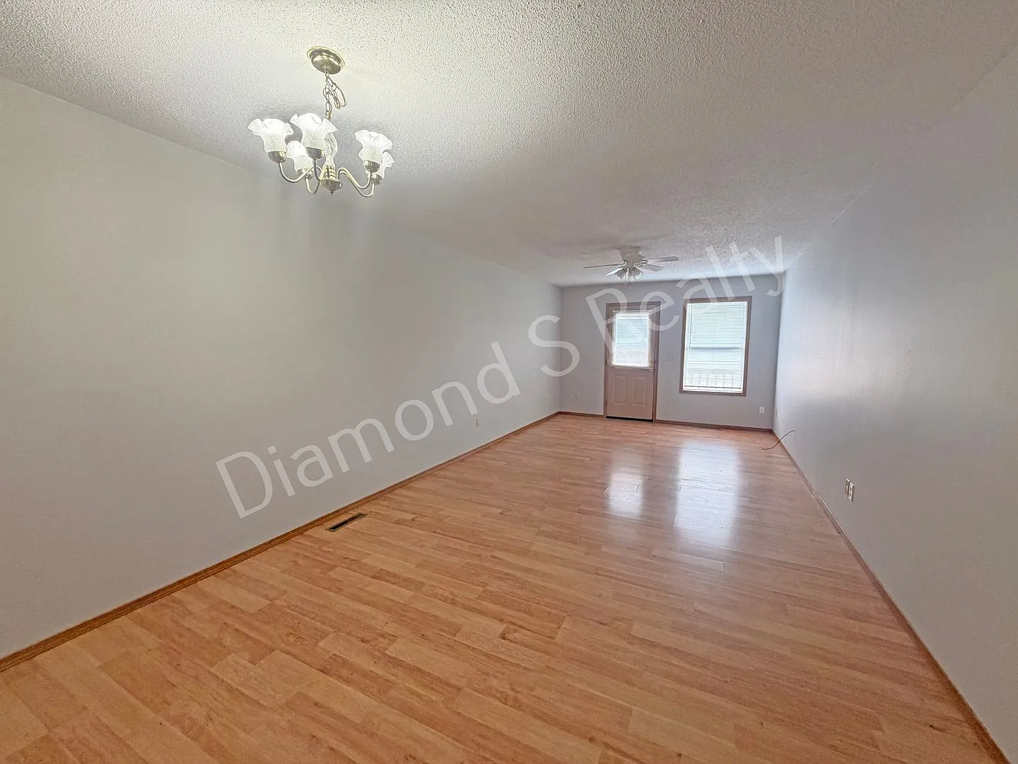1499 W Rainey Fourplex — Photo 3