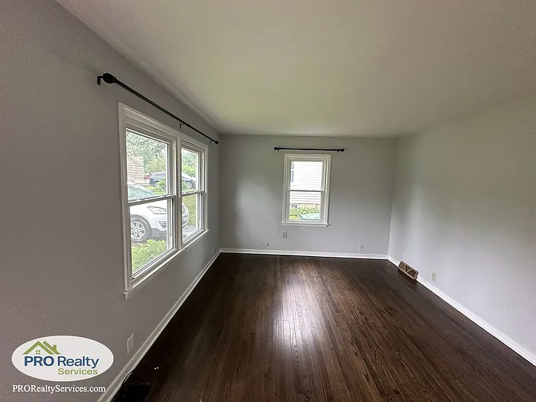 3238 Rhode Island Ave S — Photo 4