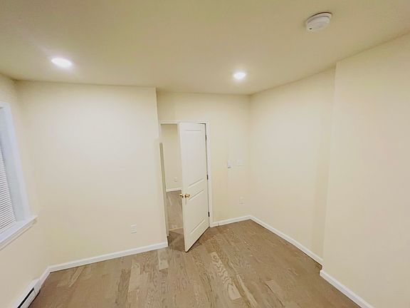 4th image of 131 W Linden St Floor 1
